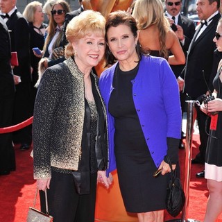 Debbie Reynolds, Carrie Fisher in 2011 Primetime Creative Arts Emmy Awards - Arrivals