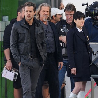 Ryan Reynolds, Jeff Bridges, Mary-Louise Parker in Filming Scenes for The Movie R.I.P.D.
