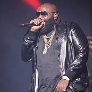 Rick Ross Performs During Maybach Music Group Tour - rick-ross-performs-mmg-tour-02