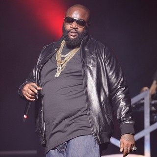 Rick Ross Performs During Maybach Music Group Tour - rick-ross-performs-mmg-tour-03
