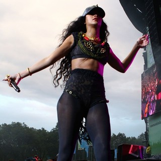 Rihanna in Barclaycard Wireless Festival 2012 - Day 3