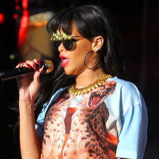 Rihanna in BBC Radio 1's Hackney Weekend - Day 2