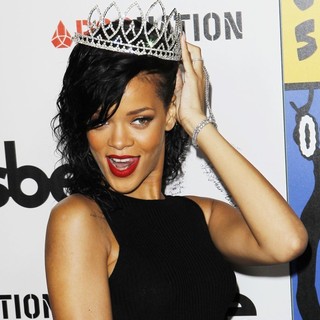 Rihanna in Rihanna Arrives at Her Halloween Party