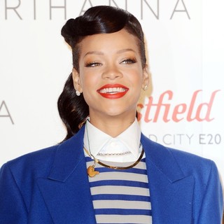 Rihanna in Rihanna Switches on The Christmas Lights