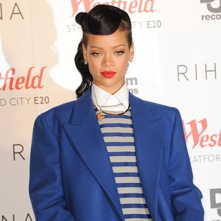 Rihanna in Rihanna Switches on The Christmas Lights