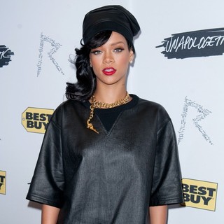 Rihanna in Rihanna at Her Unapologetic Record Launch Release and Fan Meet and Greet