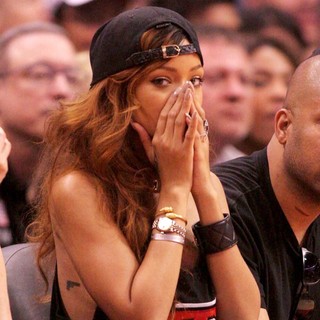 Rihanna in Celebrities Watch The Los Angeles Lakers vs The Los Angeles Clippers