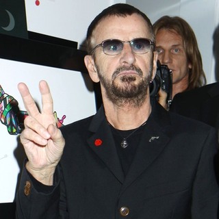 Ringo Starr in POP Art Collection Showcase in Aid of The Lotus Foundation - ringo-starr-pop-art-collection-showcase-03