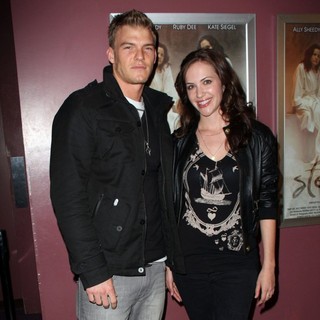 Alan Ritchson, Kate Siegel in The Los Angeles Premiere of Steam - Inside and Arrivals