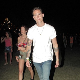 Florence and the Machine in Celebrities at The 2012 Coachella Valley Music and Arts Festival - Week 2 Day 3 - robert-ackroyd-2012-coachella-week-2-day-3-02