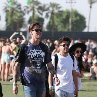 Florence and the Machine in The 2013 Coachella Valley Music and Arts Festival - Week 1 Day 3 - robert-ackroyd-2013-coachella-valley-music-and-arts-festival-03