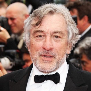 Robert De Niro in 2011 Cannes International Film Festival - Red Carpet for Les Beins-Aimes and Closing Ceremony