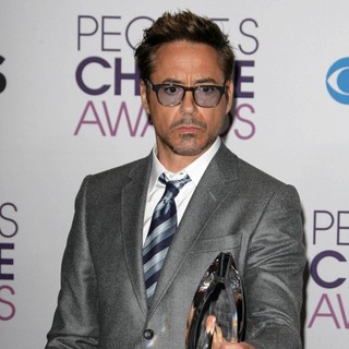 Robert Downey Jr. in People's Choice Awards 2013 - Press Room