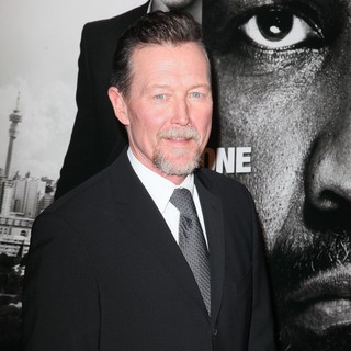 Robert Patrick in The Safe House Premiere - Arrivals - robert-patrick-premiere-safe-house-02