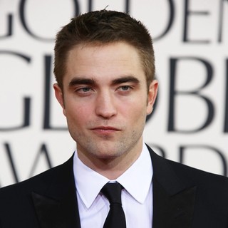 Robert Pattinson in 70th Annual Golden Globe Awards - Arrivals