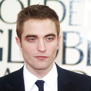 Robert Pattinson in 70th Annual Golden Globe Awards - Arrivals