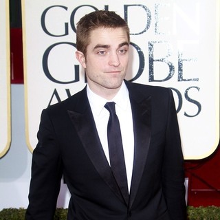 Robert Pattinson in 70th Annual Golden Globe Awards - Arrivals