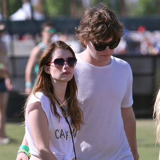 Evan Peters in The 2013 Coachella Valley Music and Arts Festival - Week 1 Day 2 - roberts-peters-2013-coachella-valley-music-and-arts-festival-12