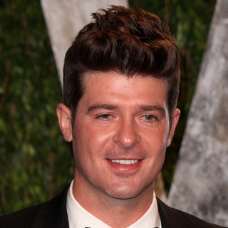 Robin Thicke in 2012 Vanity Fair Oscar Party - Arrivals