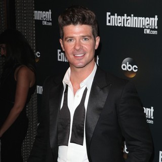 Robin Thicke in Entertainment Weekly and ABC TV Celebrate The New York Upfronts with A VIP Cocktail Party - Arrivals