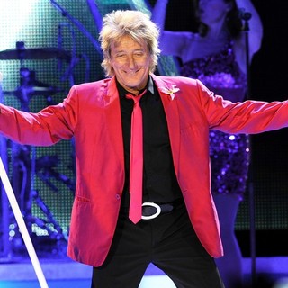 Rod Stewart in Rod Stewart Performs at The Bank Atlantic Center