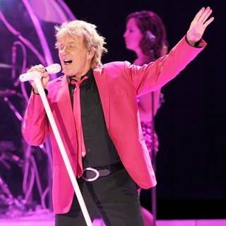 Rod Stewart in Rod Stewart Performs at The Bank Atlantic Center