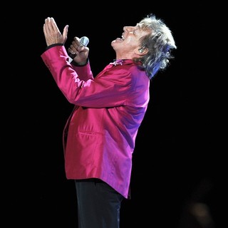 Rod Stewart in Rod Stewart Performs at The Bank Atlantic Center