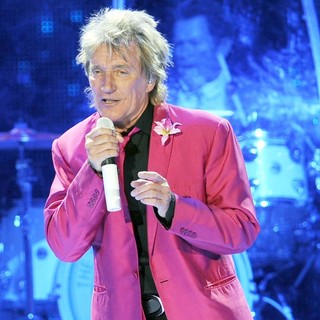 Rod Stewart in Rod Stewart Performs at The Bank Atlantic Center