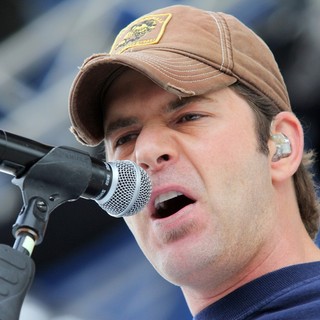 Rodney Atkins Performs at The 25th Anniversary KISS Country Chili Cookoff 2010 - rodney-atkins-performs-25th-anniversary-kiss-08