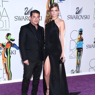 Robert Rodriguez, Eniko Mahalik in The 2011 CFDA Fashion Awards