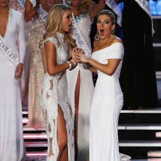 Ali Rogers, Mallory Hagan in 2013 Miss America Final Competition