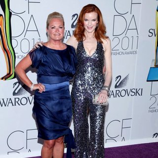 Pamella Roland, Marcia Cross in The 2011 CFDA Fashion Awards