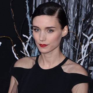 New York Premiere of The Girl with the Dragon Tattoo - Arrivals - rooney-mara-premiere-the-girl-with-the-dragon-tattoo-02