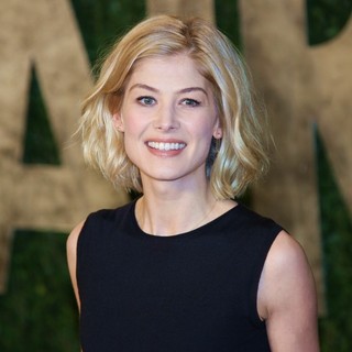 Rosamund Pike in 2013 Vanity Fair Oscar Party - Arrivals