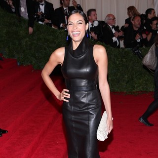 Rosario Dawson in Schiaparelli and Prada Impossible Conversations Costume Institute Gala