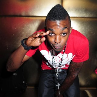 Roscoe Dash in Roscoe Dash Performs Live on Stage
