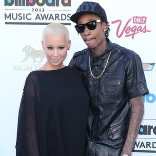 Amber Rose in 2013 Billboard Music Awards - Arrivals - rose-khalifa-2013-billboard-music-awards-02
