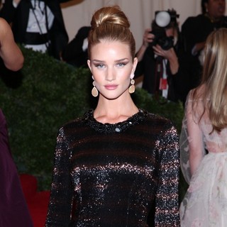 Rosie Huntington-Whiteley in Schiaparelli and Prada Impossible Conversations Costume Institute Gala