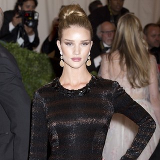 Rosie Huntington-Whiteley in Schiaparelli and Prada Impossible Conversations Costume Institute Gala