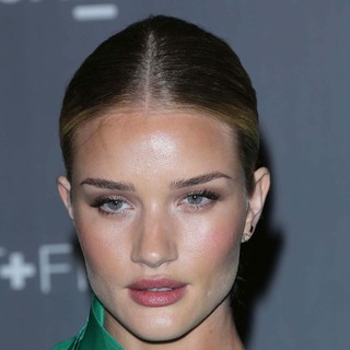 Rosie Huntington-Whiteley in LACMA 2012 Art + Film Gala - Arrivals