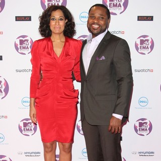 Tracee Ellis Ross, Malcolm-Jamal Warner in The MTV Europe Music Awards 2011 (EMAs) - Arrivals