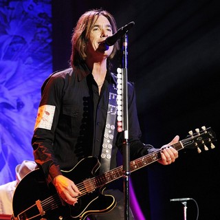 Per Gessle, Roxette in Roxette Perform Live