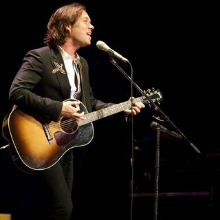 Rufus Wainwright in Rufus Wainwright Performs Live