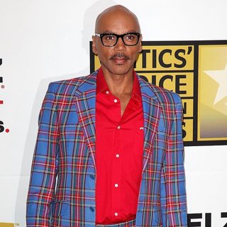 The 2011 Critics Choice Television Awards Luncheon - Red Carpet