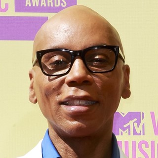 2012 MTV Video Music Awards - Arrivals