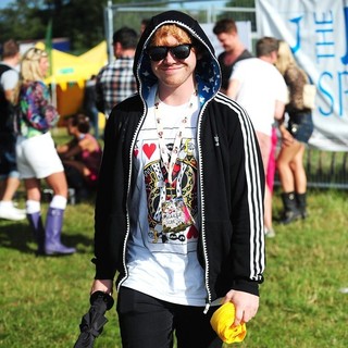 Rupert Grint in V Festival - Day One - rupert-grint-v-festival-day-1-02