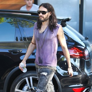 Russell Brand in Russell Brand Seen Leaving The Studio Walking Barefoot