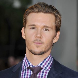 Ryan Kwanten in The Premiere of True Blood Season 4