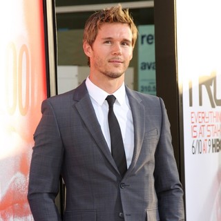 Los Angeles Premiere for The Fifth Season of HBO's Series True Blood - Arrivals
