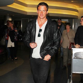 Ryan Lochte Arrives at Los Angeles International Airport